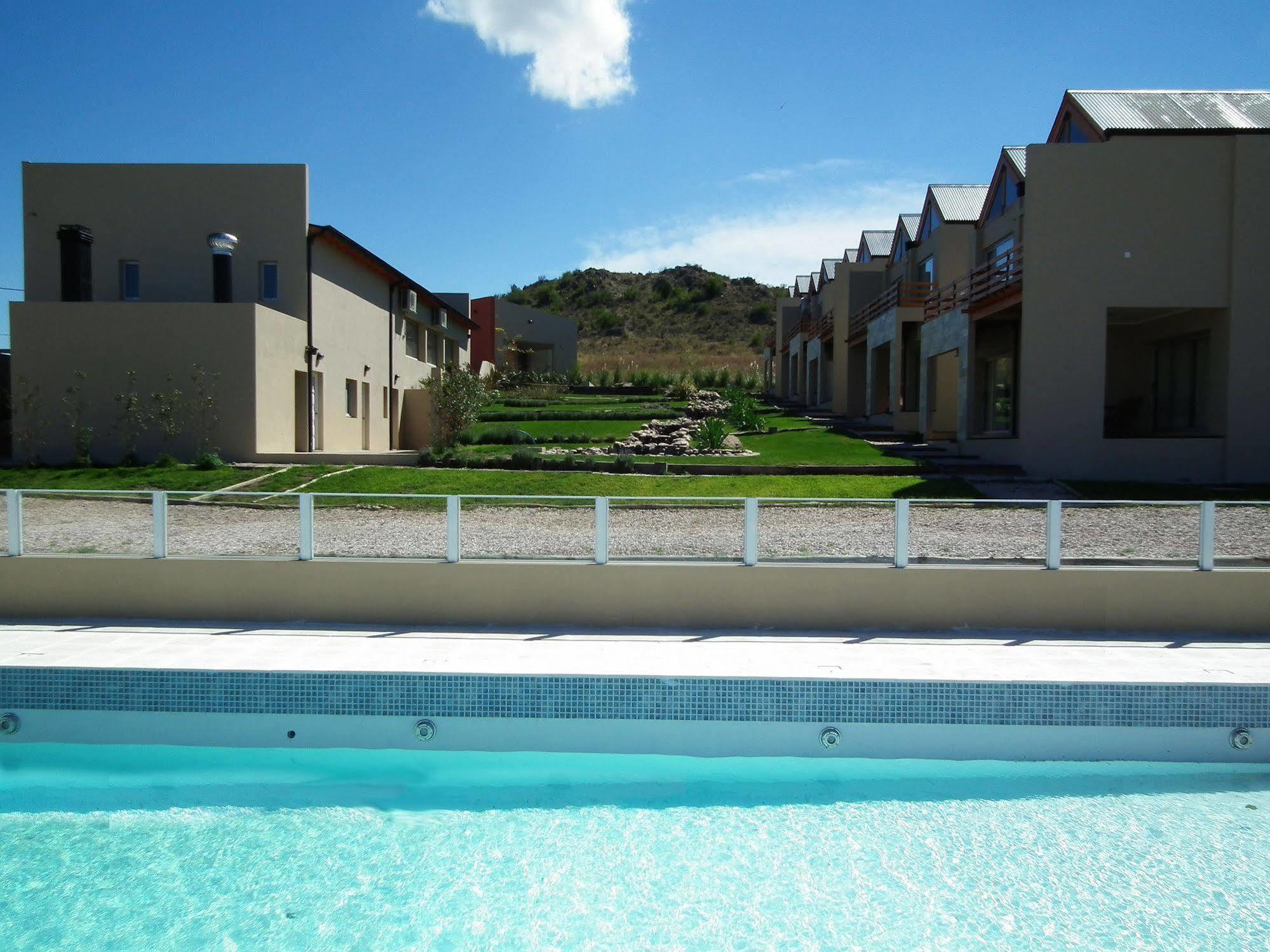 Posada Y Spa Las Golondrinas Sierra de la Ventana Bagian luar foto