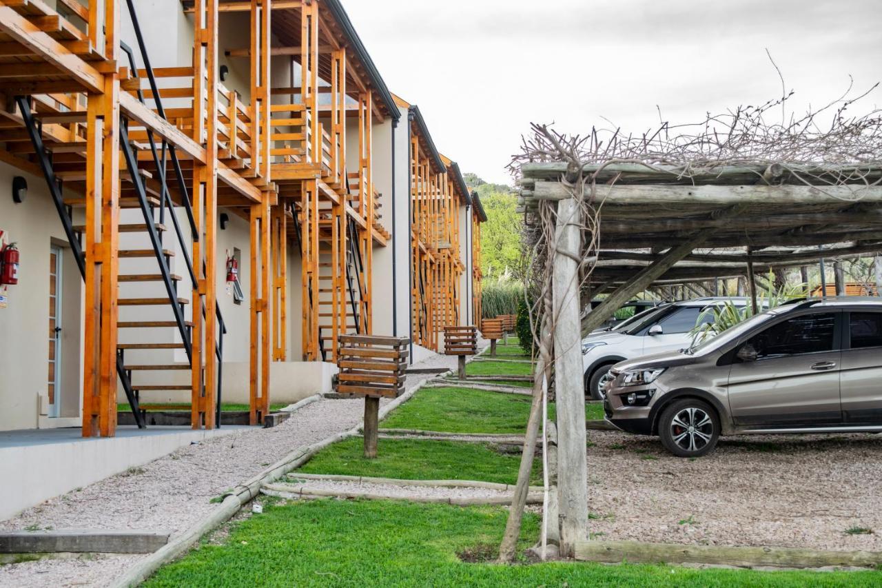 Posada Y Spa Las Golondrinas Sierra de la Ventana Bagian luar foto
